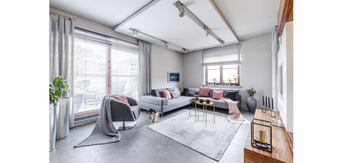 Rolety materiałowe mogą także pełnić funkcję ozdobną okna